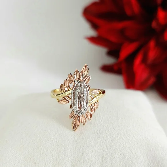 Lady of Guadalupe Tri Color Leaf Gold Plated Ring - Picture 4 of 4